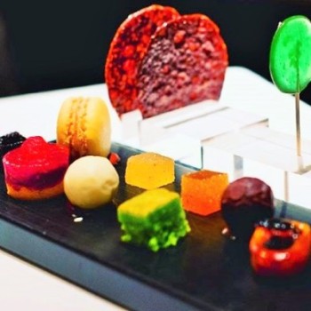 AMUSE BOUCHE COLOR CHAMPAGNE SHOW